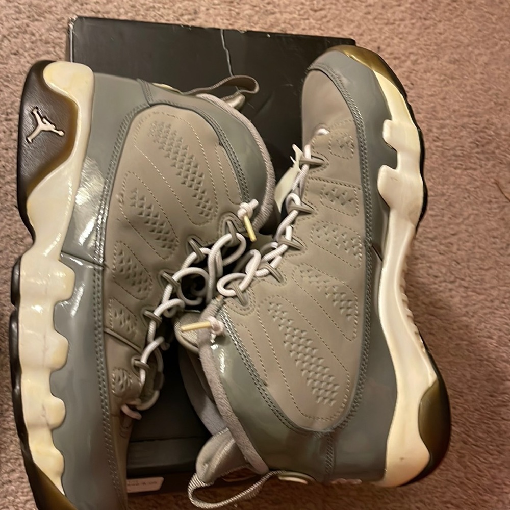 Retro 6 cool grey Jordan
